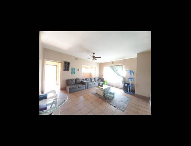 2 BEDROOM APARTMENT FOR SALE IN TOWNSVIEW